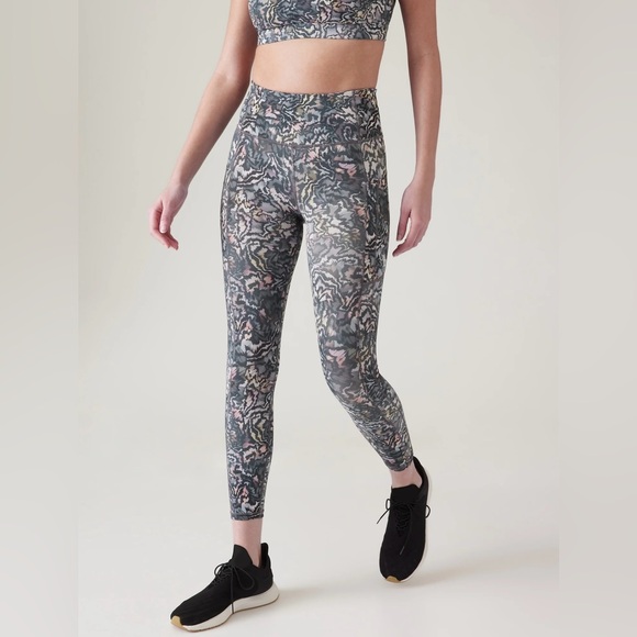 Athleta Pants - Athleta Ultimate Stash 7/8 Tight, Kinetic Abstract Multi, Medium Leggings